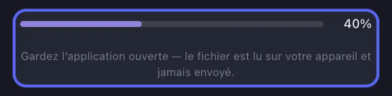 Barre de progression de l’import Unpost avec la note « Gardez l’application ouverte — le fichier est lu sur votre appareil et jamais envoyé »