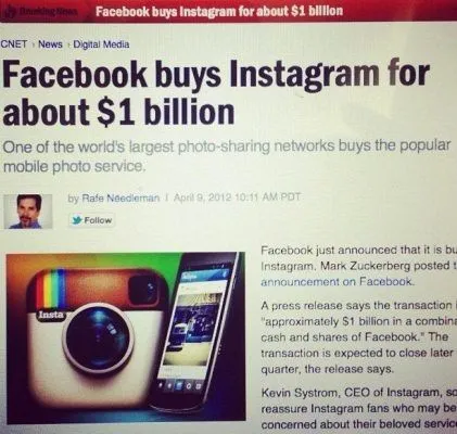 Zeitungsschlagzeile kündigt Facebooks 1-Milliarden-Dollar-Übernahme von Instagram an