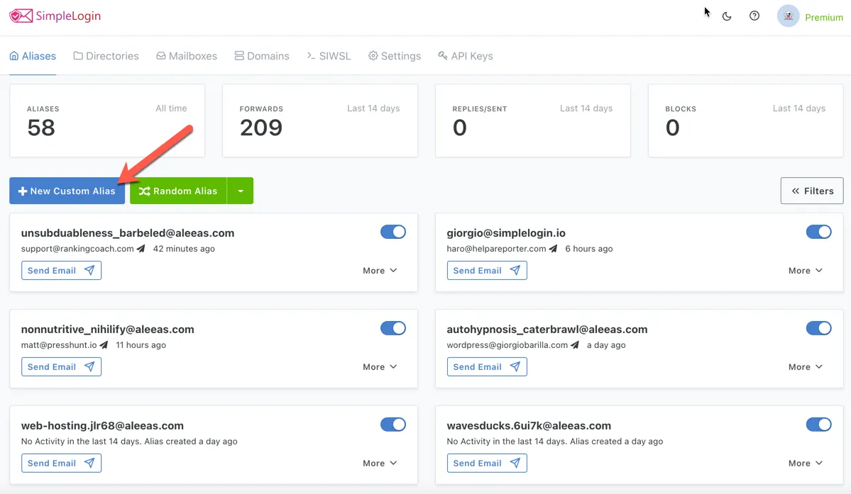 SimpleLogin-Dashboard-Oberfläche zeigt E-Mail-Alias-Verwaltung, Weiterleitungsoptionen und datenschutzfokussierte E-Mail-Schutzfunktionen